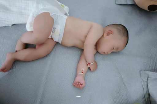 乌鲁木齐怀孕多久会显肚子